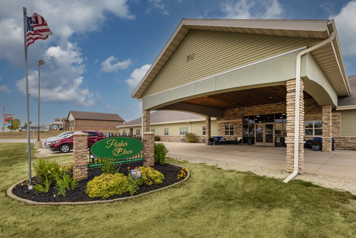 https://www.jaybirdseniorliving19.net/wp-content/uploads/2023/12/Parker_Place_21_1200.webp