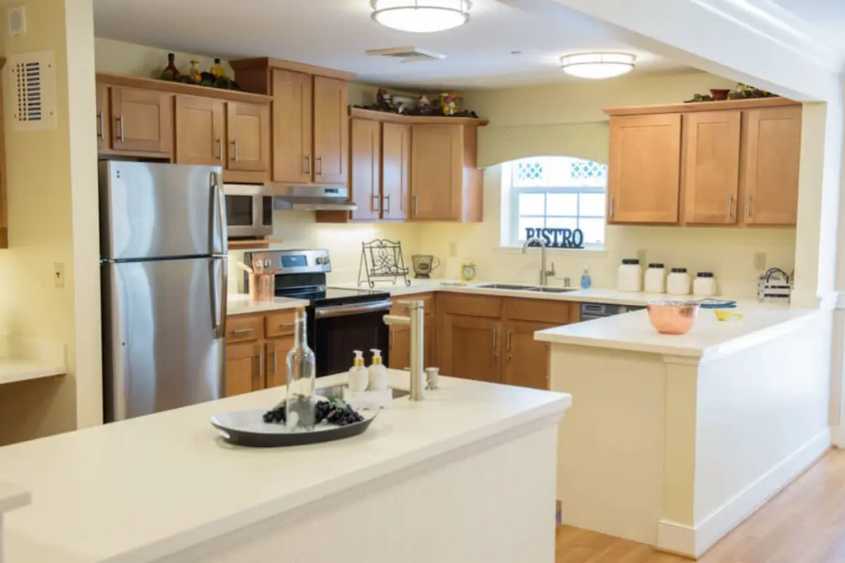 https://www.jaybirdseniorliving19.net/wp-content/uploads/2024/07/Bistro.webp